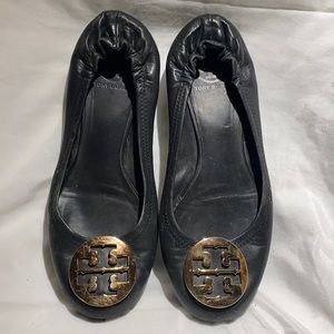 Tory Burch Minnie Flat Black & Gold